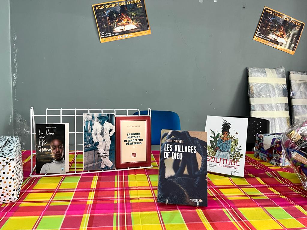 « Village de Dieu » de la romancière Emmelie Prophète reçoit le prix Carbet des lycéens